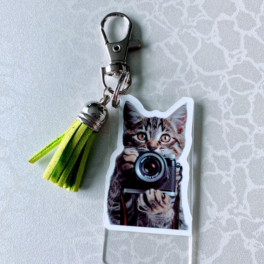Cat Keychain with Camera Design